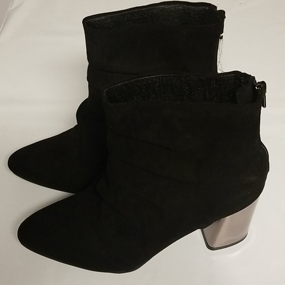 Boots - Picture 2 of 4